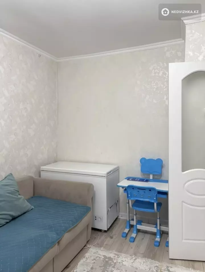 2-комнатная квартира, этаж 1 из 9, 50 м², фотография 2