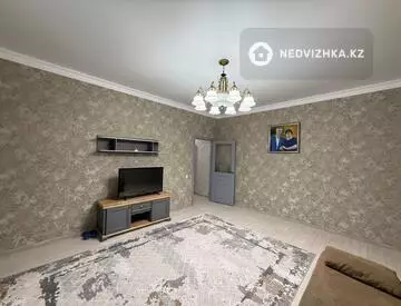 2-комнатная квартира, этаж 2 из 5, 64 м², миниатюра 1
