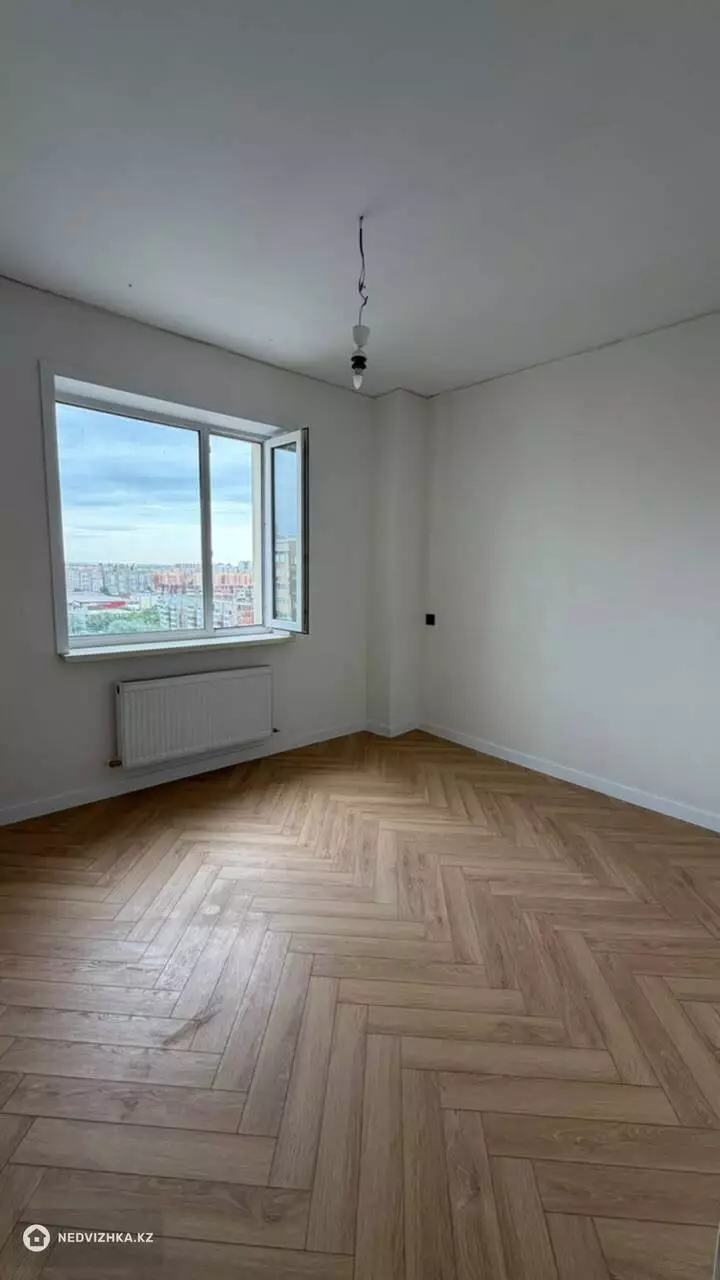 3-комнатная квартира, этаж 16 из 16, 90 м², фотография 2