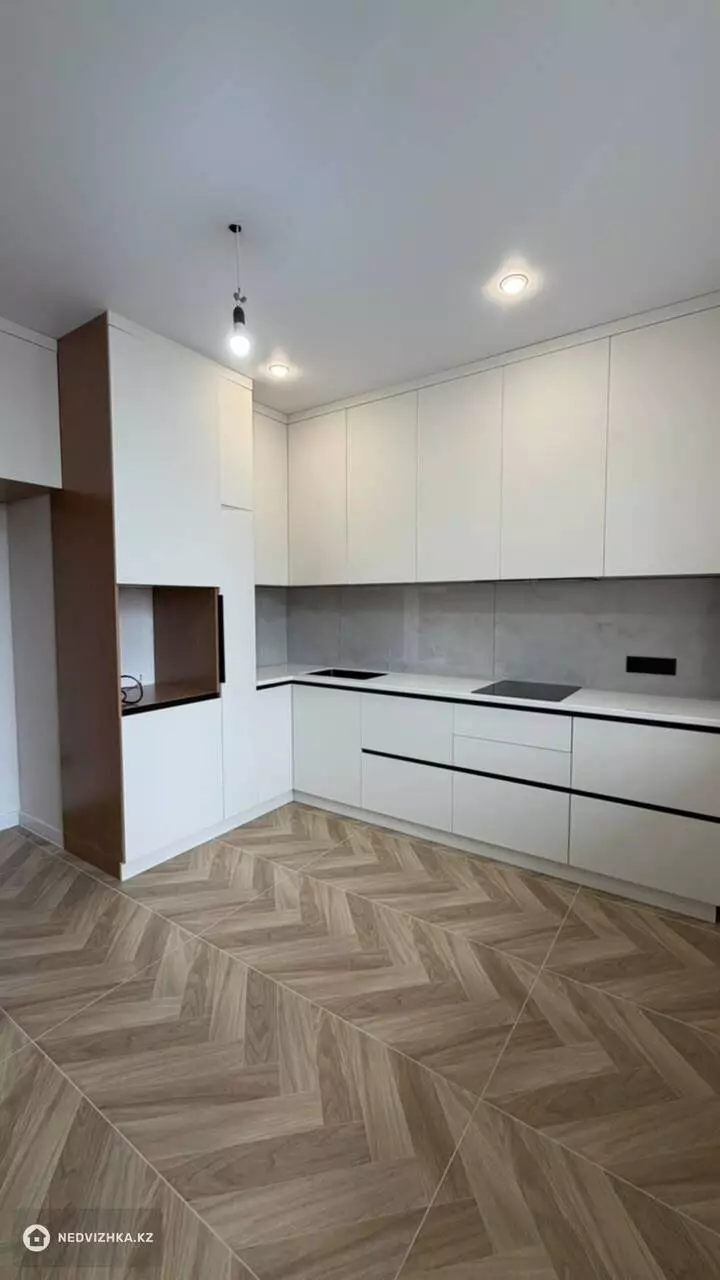 3-комнатная квартира, этаж 16 из 16, 90 м², фотография 3