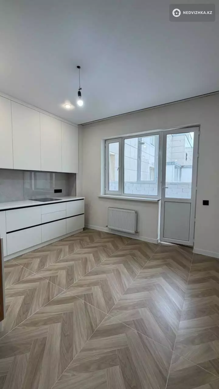 3-комнатная квартира, этаж 16 из 16, 90 м², фотография 4