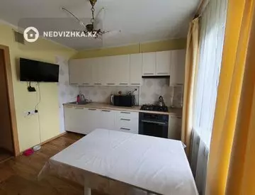 2-комнатная квартира, этаж 4 из 5, 53 м², миниатюра 2
