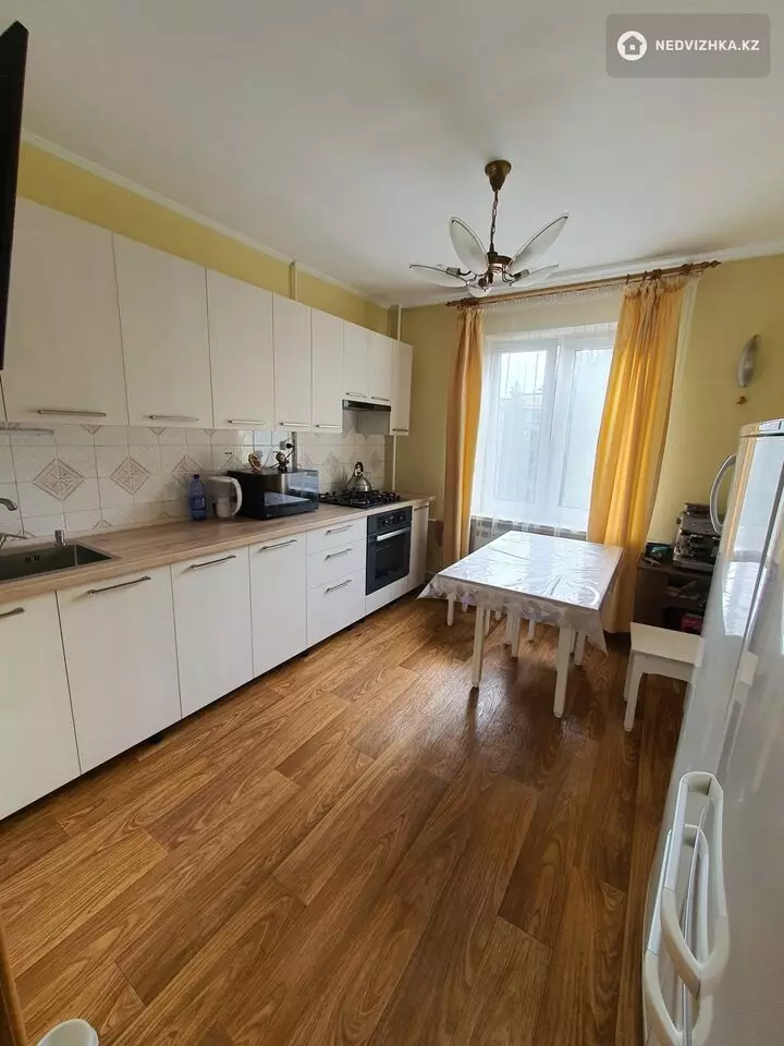 2-комнатная квартира, этаж 4 из 5, 53 м²