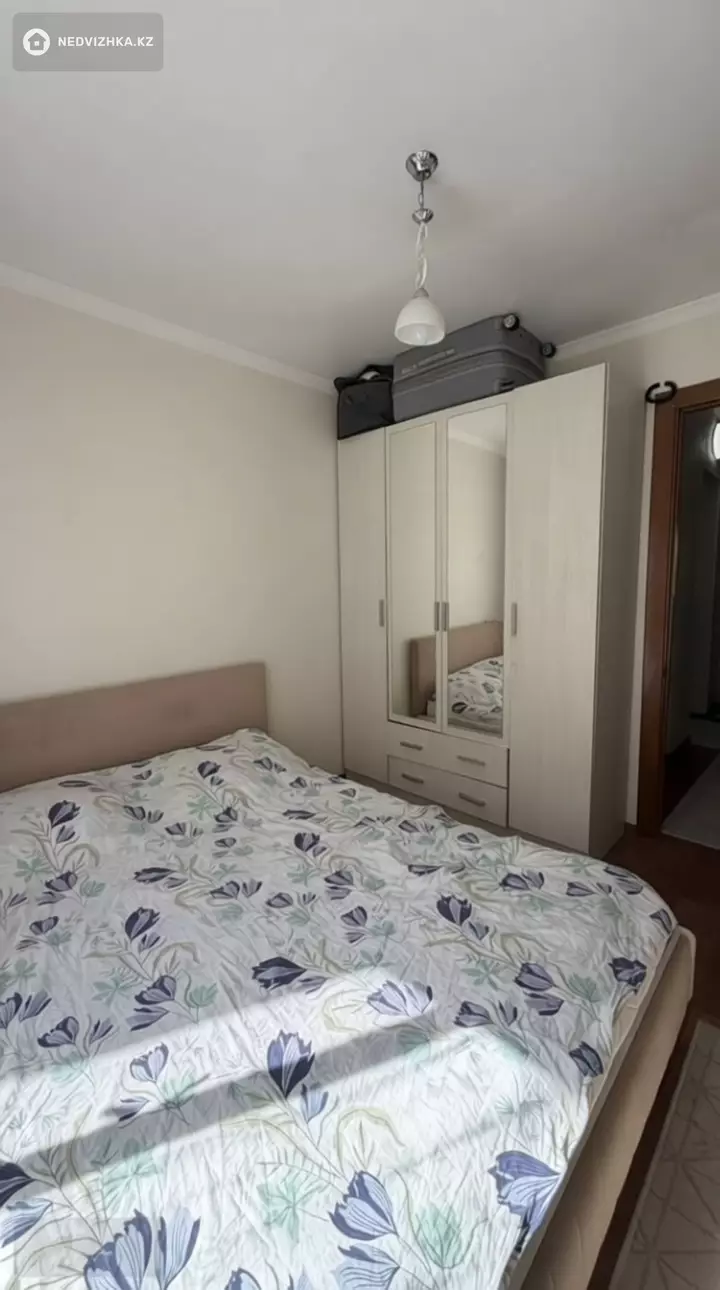 3-комнатная квартира, этаж 4 из 5, 68 м², фотография 4