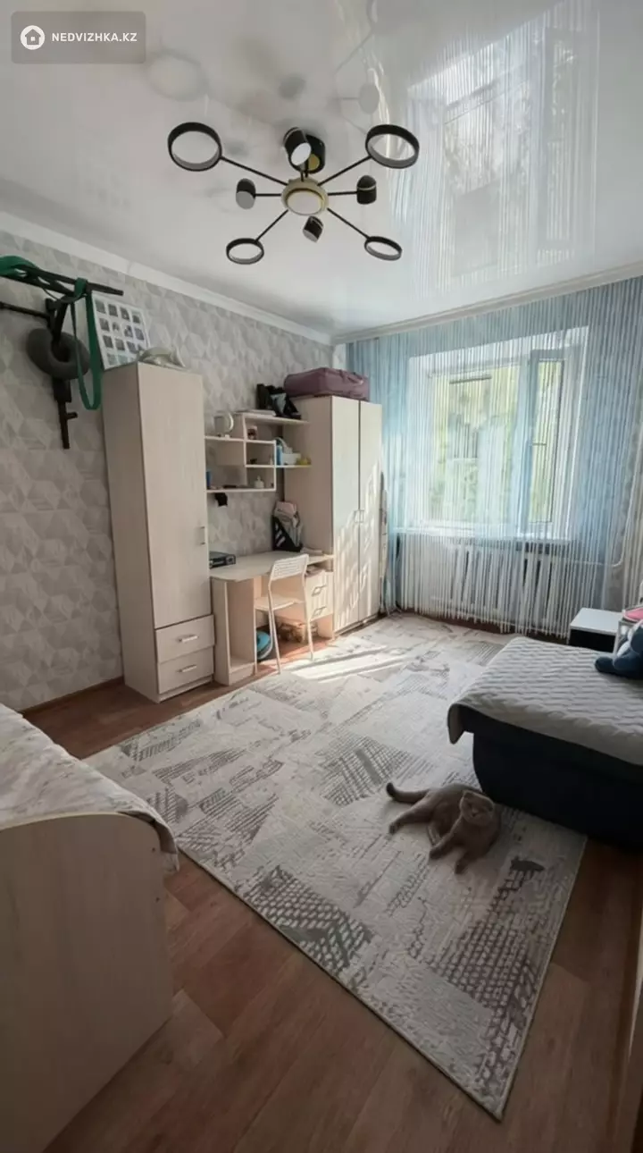 3-комнатная квартира, этаж 4 из 5, 68 м², фотография 2