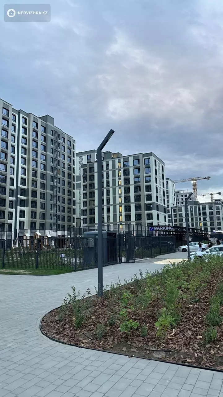 3-комнатная квартира, этаж 12 из 12, 70 м², фотография 2