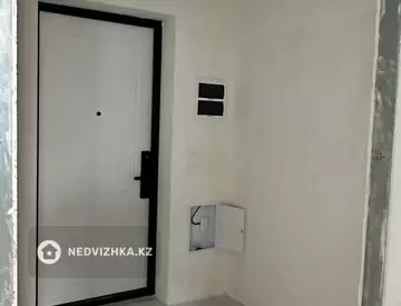 3-комнатная квартира, этаж 12 из 12, 70 м²