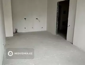 3-комнатная квартира, этаж 12 из 12, 70 м², миниатюра 6