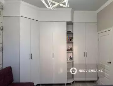 3-комнатная квартира, этаж 2 из 4, 86 м², миниатюра 3