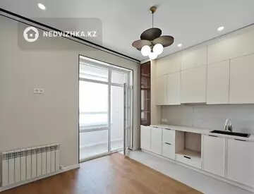 3-комнатная квартира, этаж 14 из 18, 85 м², миниатюра 2