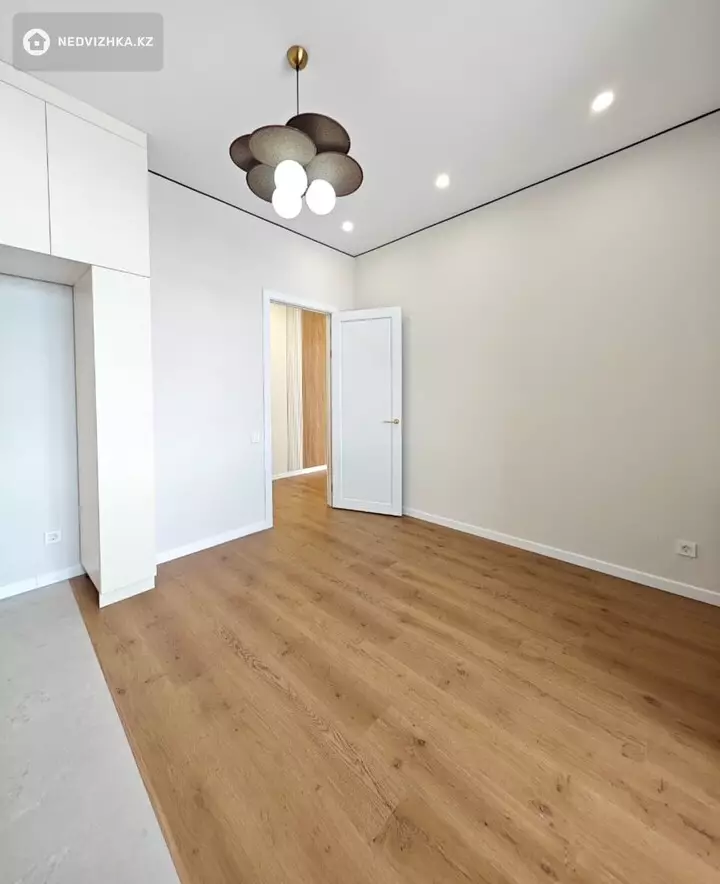 3-комнатная квартира, этаж 14 из 18, 85 м², фотография 3