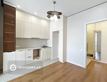 3-комнатная квартира, этаж 14 из 18, 85 м², миниатюра 1