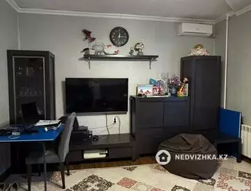 2-комнатная квартира, этаж 2 из 2, 60 м², миниатюра 3