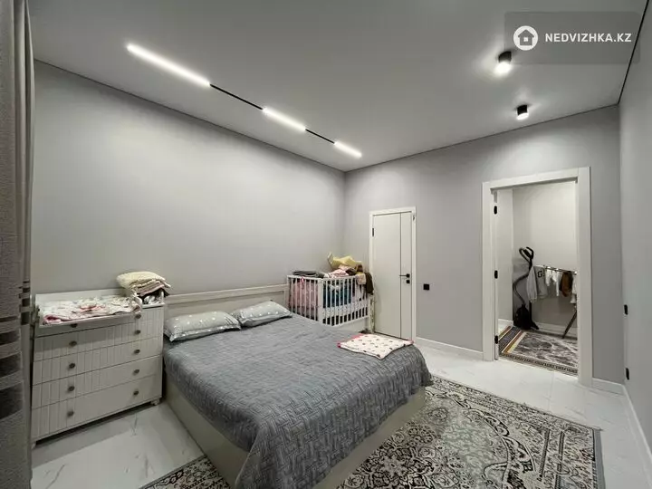 3-комнатная квартира, этаж 2 из 10, 71 м², На длительный срок, фотография 2