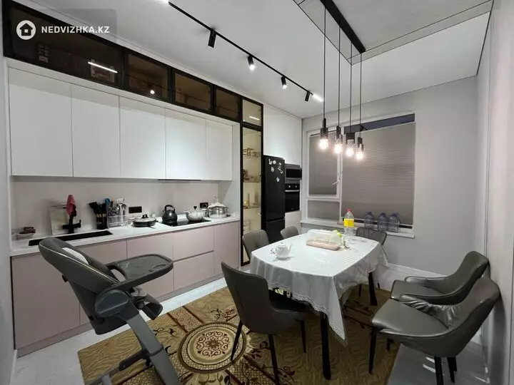 3-комнатная квартира, этаж 2 из 10, 71 м², На длительный срок, фотография 5