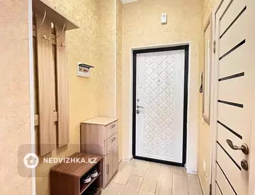 2-комнатная квартира, этаж 8 из 20, 43 м², миниатюра 7