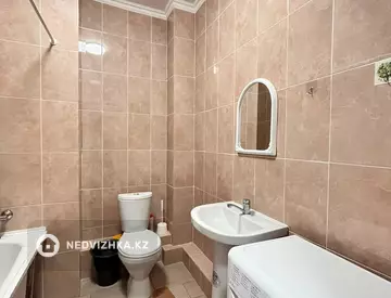 2-комнатная квартира, этаж 8 из 20, 43 м², миниатюра 10