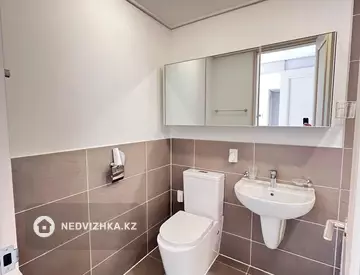 2-комнатная квартира, этаж 3 из 21, 74 м², миниатюра 4