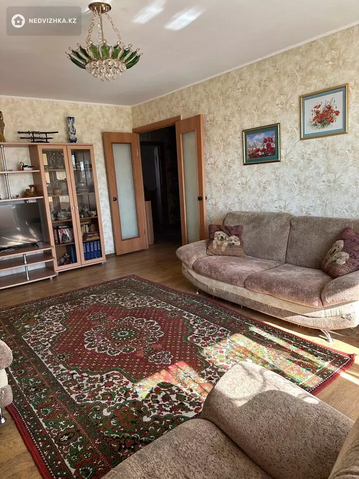 4-комнатная квартира, этаж 5 из 5, 84 м², фотография 3