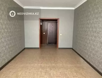 2-комнатная квартира, этаж 4 из 5, 60 м², миниатюра 1