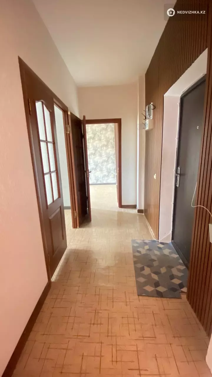 2-комнатная квартира, этаж 4 из 5, 60 м², фотография 4