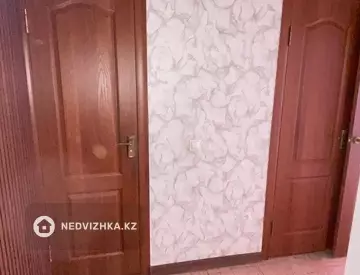 2-комнатная квартира, этаж 4 из 5, 60 м², миниатюра 10