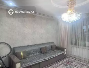 4-комнатная квартира, этаж 3 из 5, 80 м², миниатюра 3