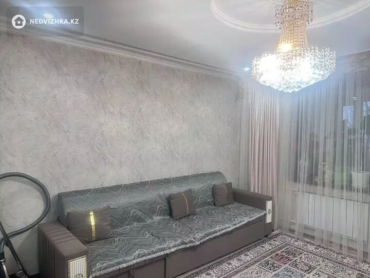 4-комнатная квартира, этаж 3 из 5, 80 м², фотография 3