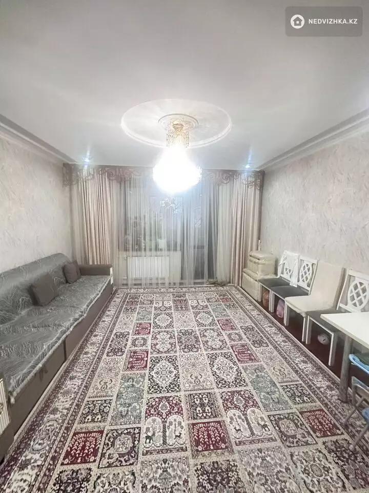 4-комнатная квартира, этаж 3 из 5, 80 м²