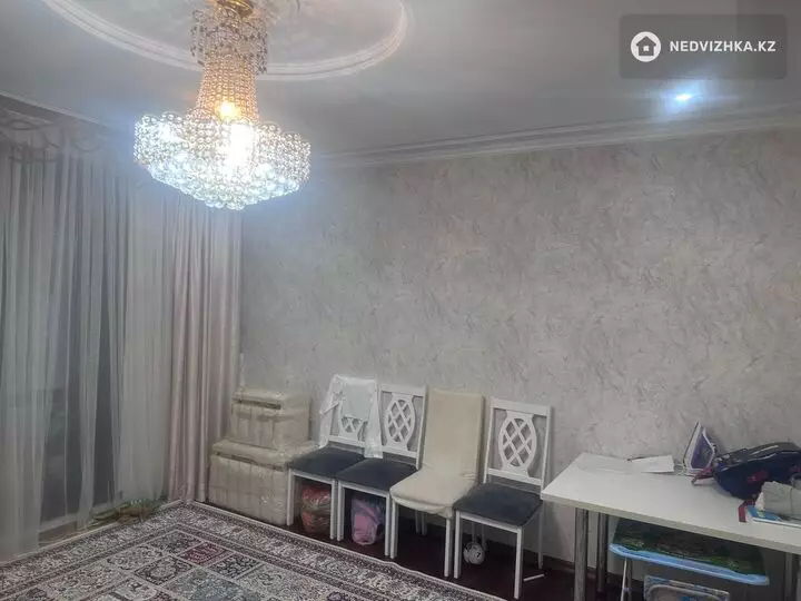 4-комнатная квартира, этаж 3 из 5, 80 м², фотография 4