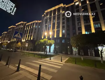 2-комнатная квартира, этаж 1 из 10, 38 м², миниатюра 3