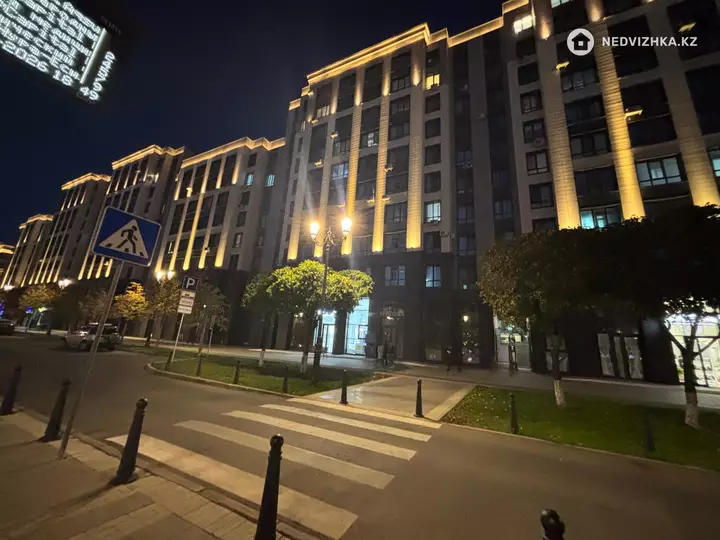 2-комнатная квартира, этаж 1 из 10, 38 м², фотография 3