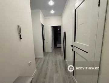 2-комнатная квартира, этаж 1 из 10, 38 м², миниатюра 6