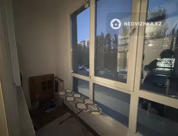2-комнатная квартира, этаж 1 из 10, 38 м², миниатюра 8