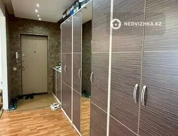 4-комнатная квартира, этаж 7 из 9, 77 м², миниатюра 4