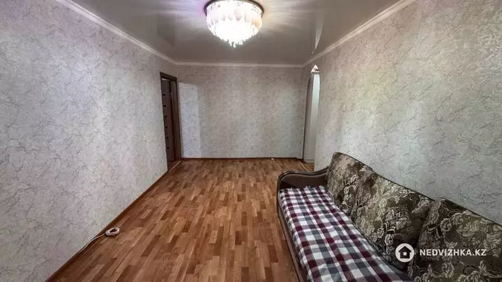 2-комнатная квартира, этаж 5 из 5, 56 м², фотография 4