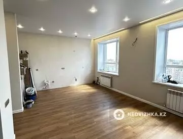 2-комнатная квартира, этаж 12 из 12, 42 м², миниатюра 3