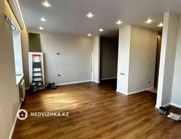 2-комнатная квартира, этаж 12 из 12, 42 м², миниатюра 1