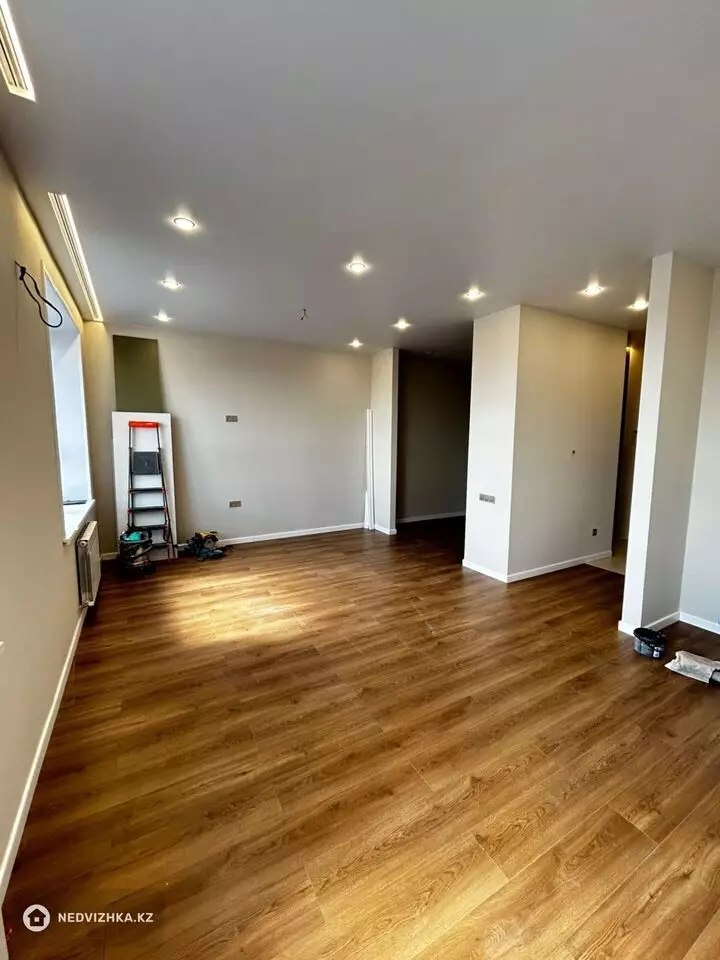 2-комнатная квартира, этаж 12 из 12, 42 м²