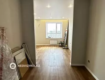 2-комнатная квартира, этаж 12 из 12, 42 м², миниатюра 5