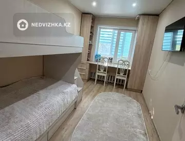 2-комнатная квартира, этаж 3 из 5, 56 м²