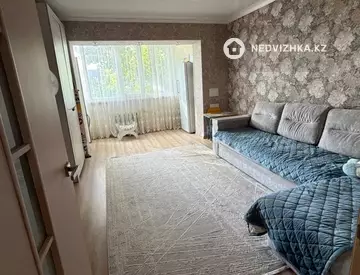 2-комнатная квартира, этаж 3 из 5, 56 м²