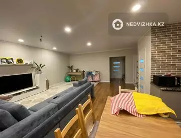 3-комнатная квартира, этаж 3 из 5, 96 м², миниатюра 3