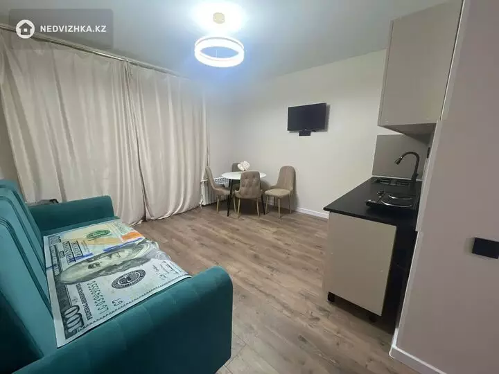 2-комнатная квартира, этаж 1 из 7, 43 м², фотография 4