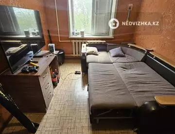 2-комнатная квартира, этаж 3 из 9, 54 м², миниатюра 4
