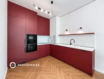 2-комнатная квартира, этаж 7 из 9, 64 м², миниатюра 3