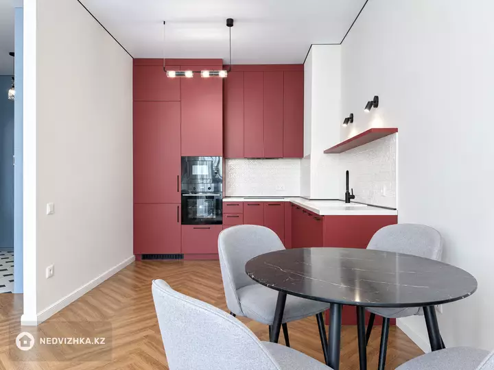 2-комнатная квартира, этаж 7 из 9, 64 м², фотография 2