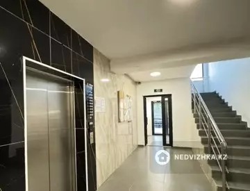 1-комнатная квартира, этаж 3 из 9, 44 м²