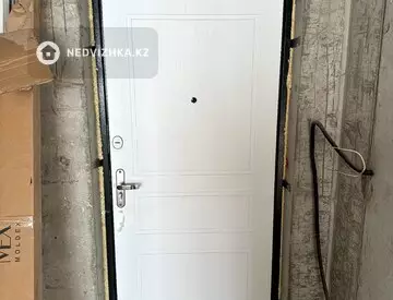 1-комнатная квартира, этаж 3 из 9, 44 м²