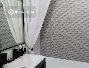2-комнатная квартира, этаж 8 из 9, 50 м², миниатюра 10